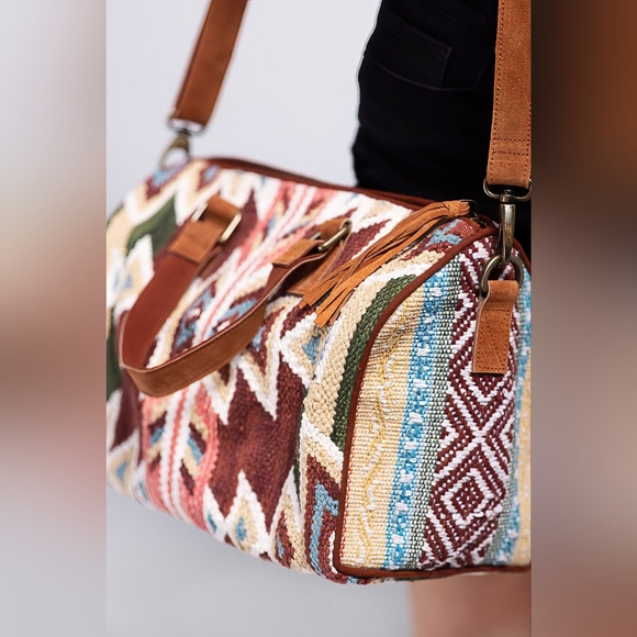 Handwoven Boho Chic Boston Bag / Satchel - Navajo Aztec Inspired Design - Picture 5 of 12